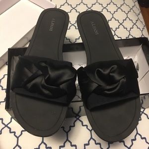 Woman’s slide sandals